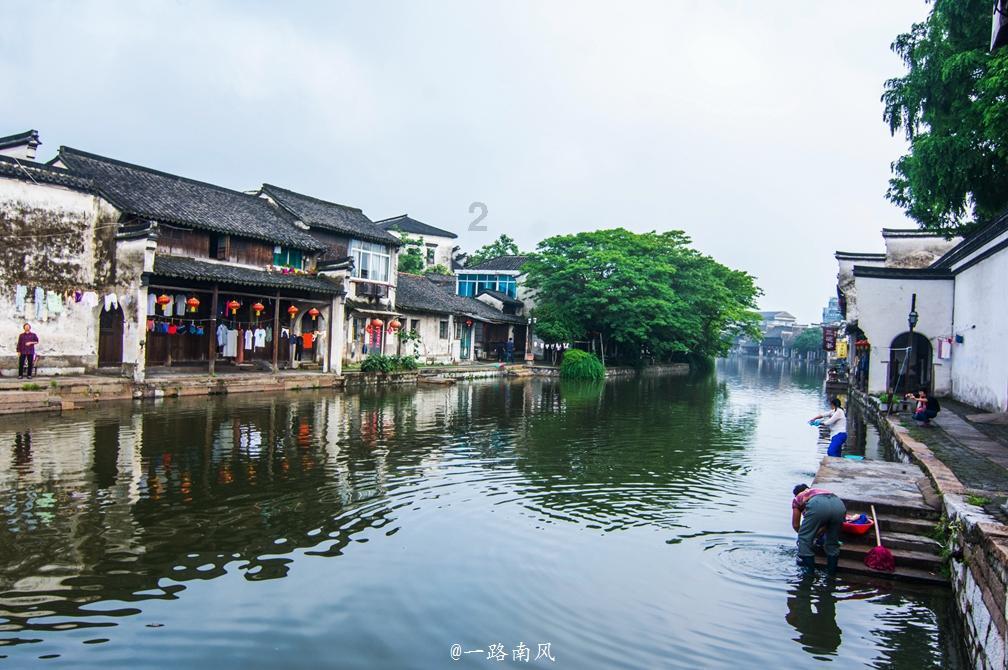 眼睛瘙痒红肿而且还经常刺痛，该怎么办？游戏画面